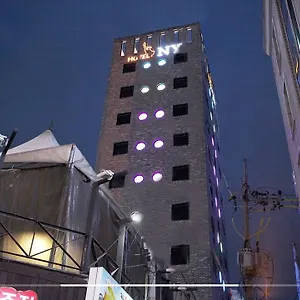 ホテル ニューヨーク **